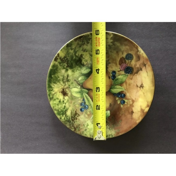 Vtg T. Limoges Porcelaine Dec A La Main Plate Signed Pears Berries 6” - Picture 4 of 4